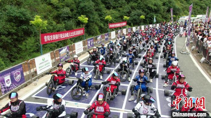 图为竞速三轮车赛现场(资料图)。 昔阳县融媒体中心供图 图为竞速三轮车赛现场(资料图)。 昔阳县融媒体中心供图